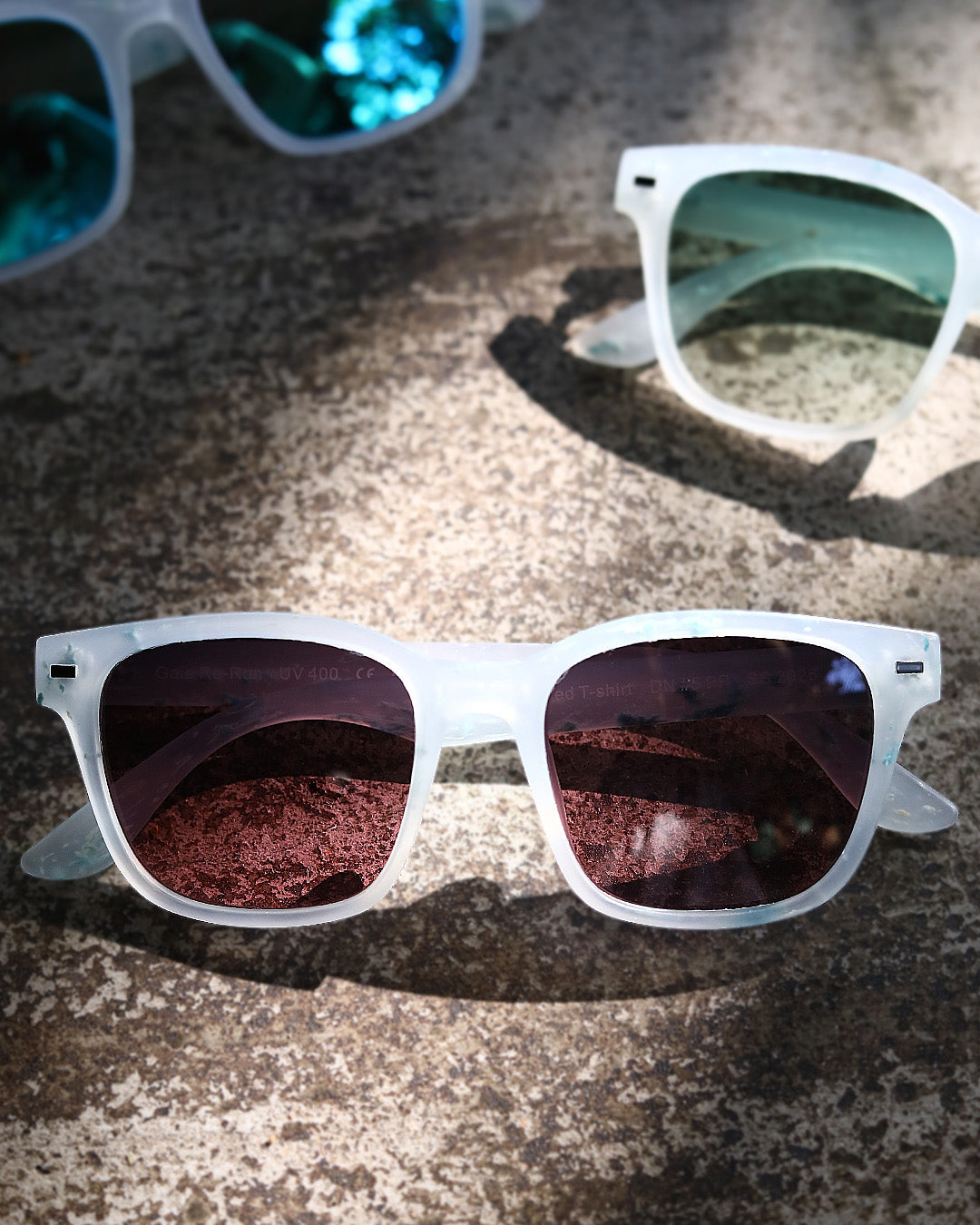 Gaia White Gradient Dark Pink