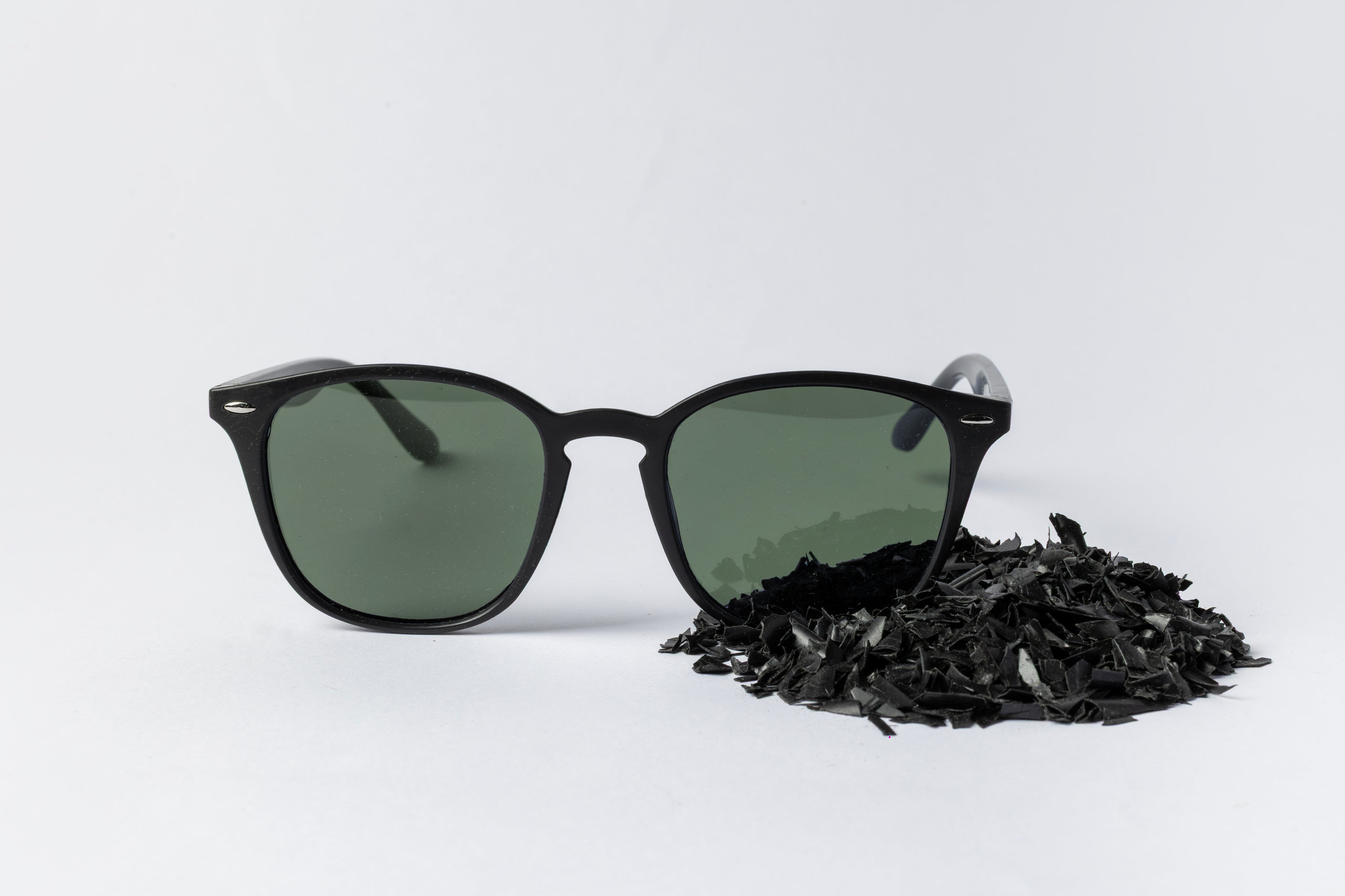 Black Naya Deep Green