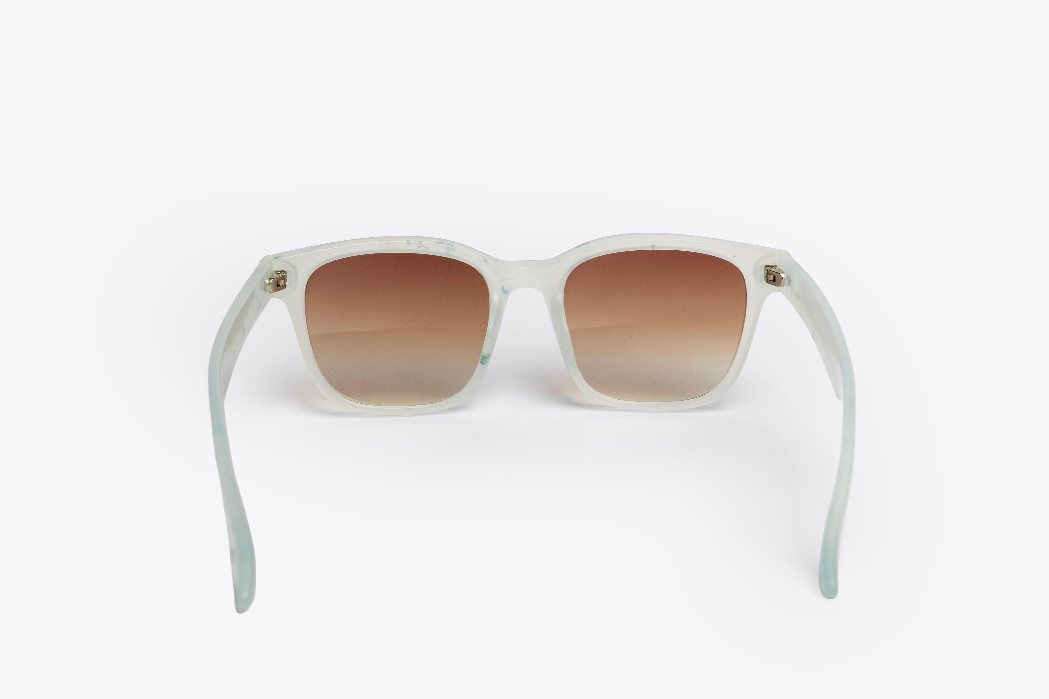 Gaia White Gradient Brown