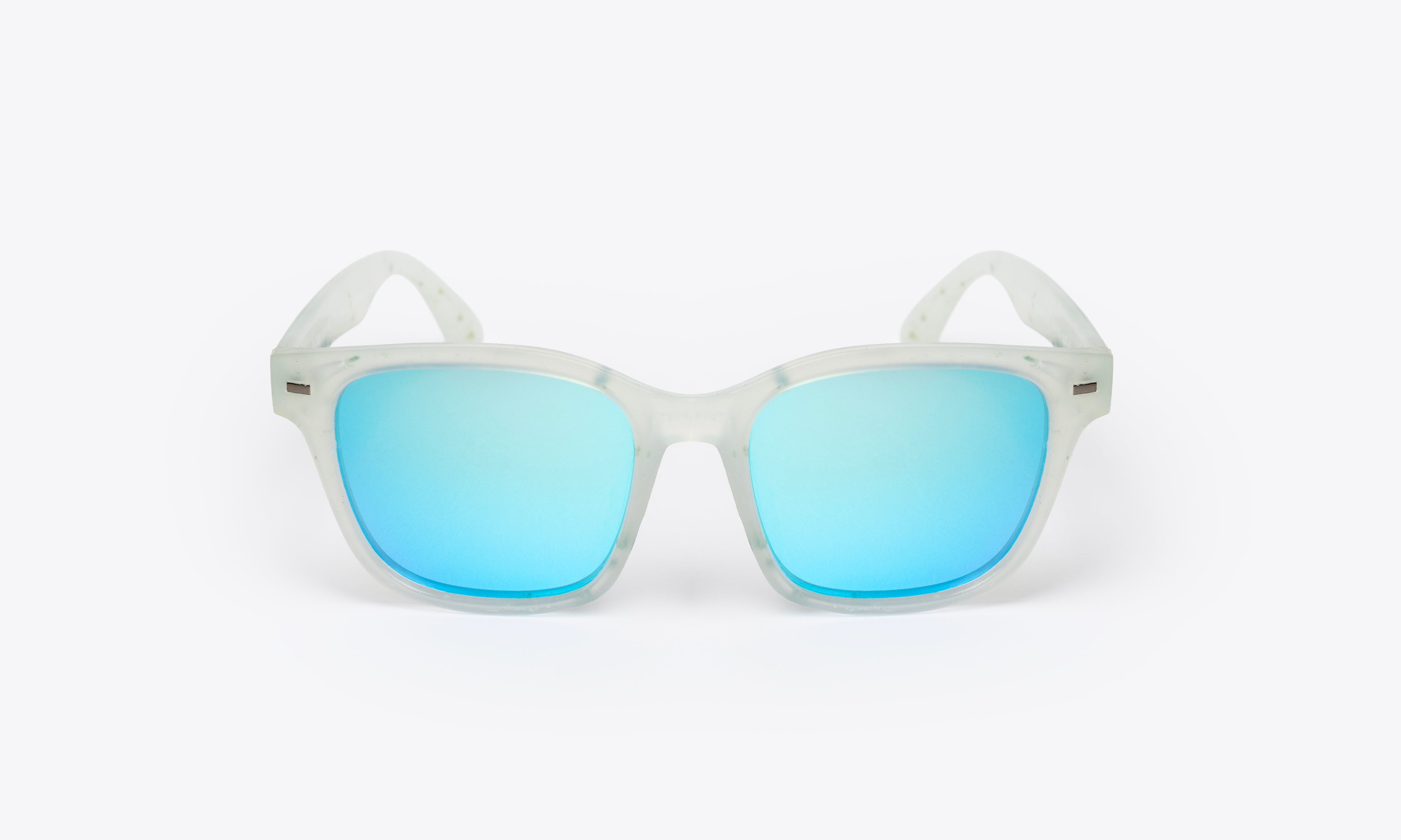 GaiaWhite_OceanBlue_2.jpg