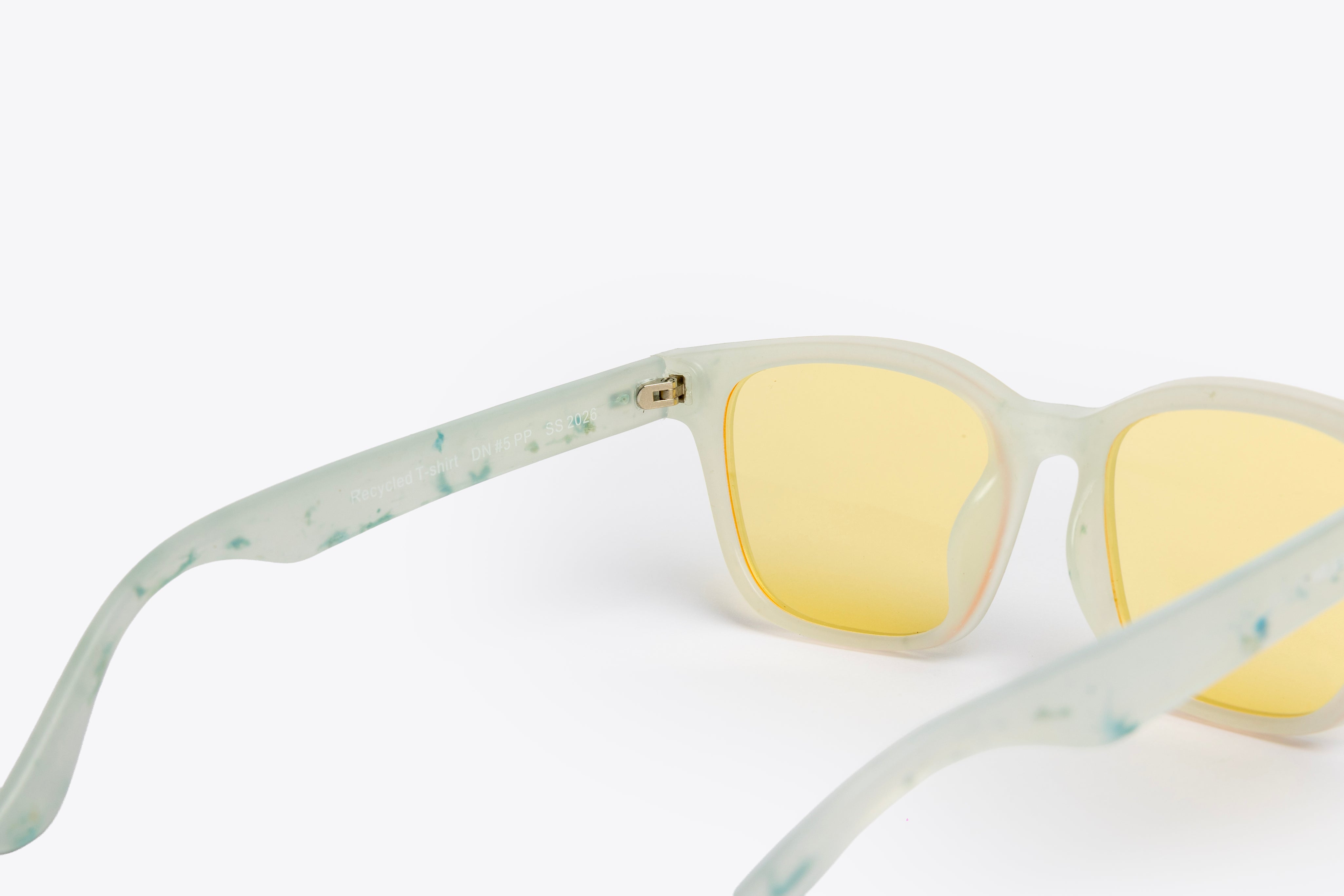 Gaia White Yellow
