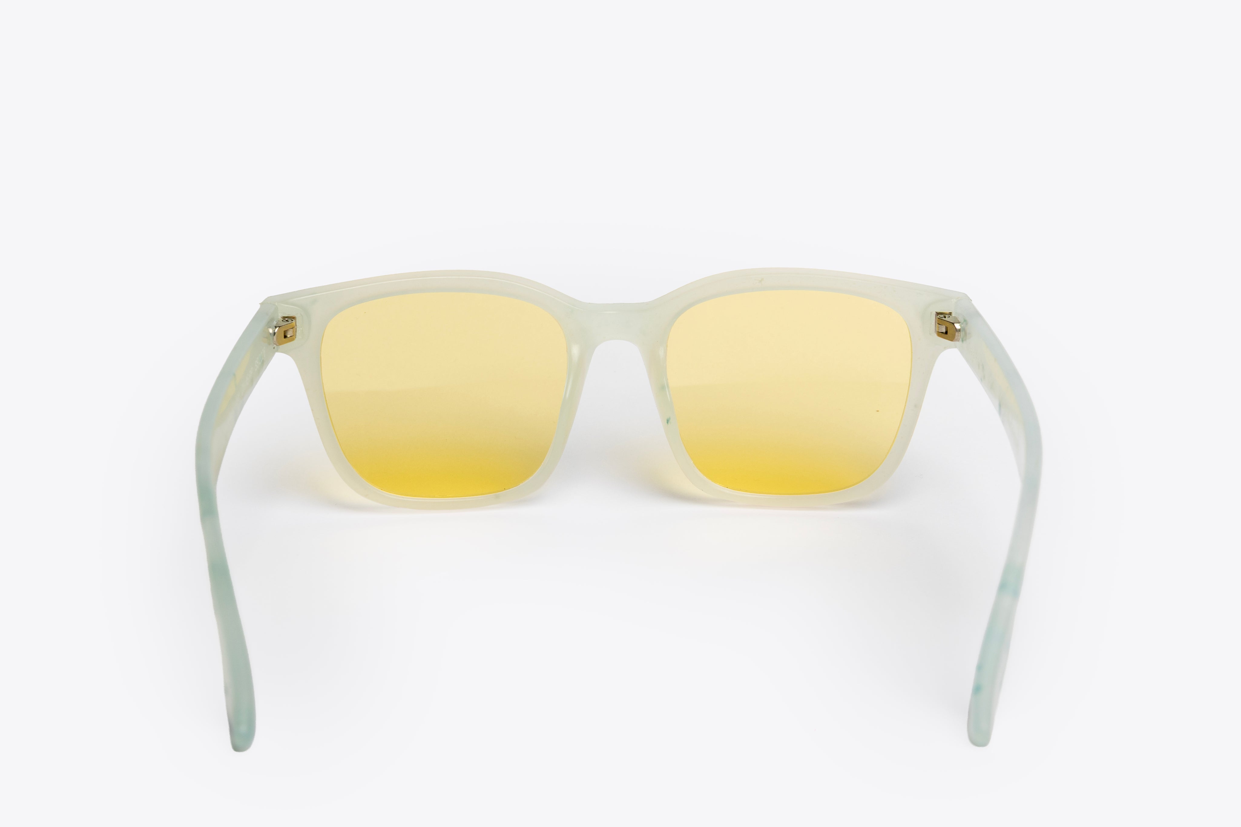 Gaia White Yellow