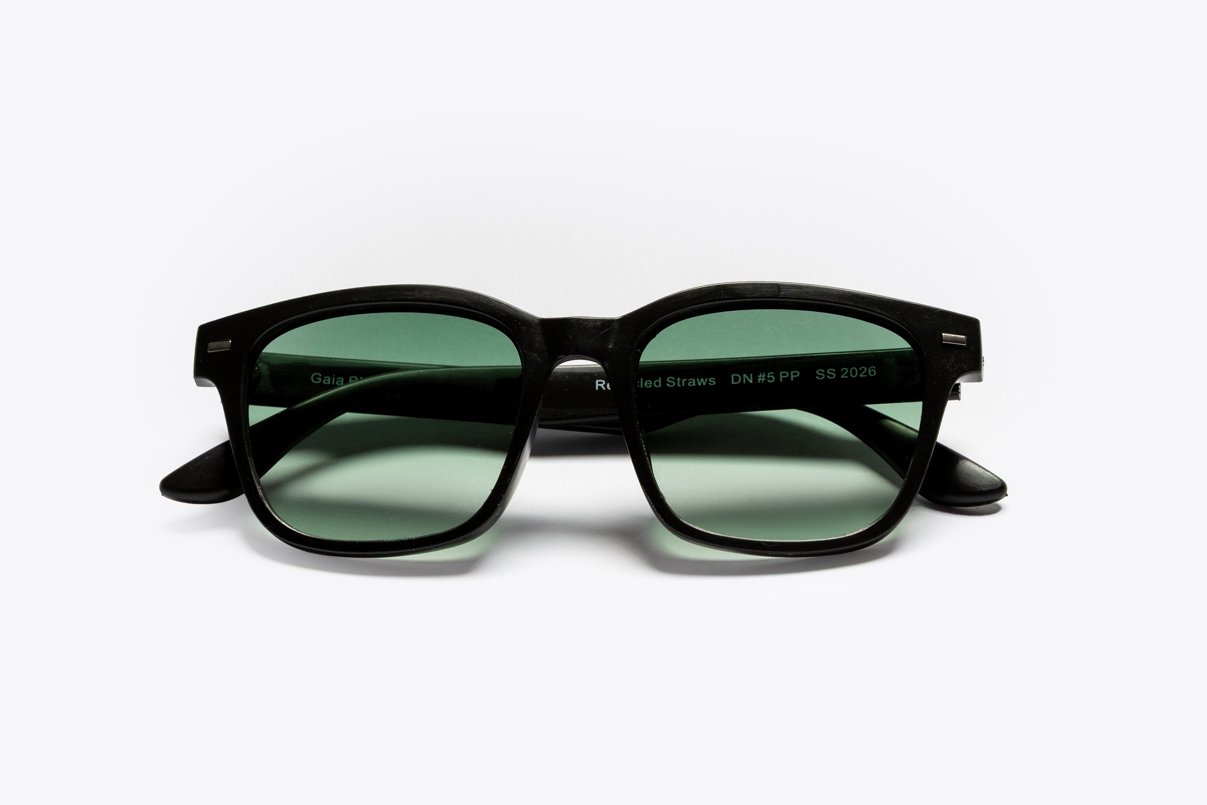 Gaia Black Gradient Green