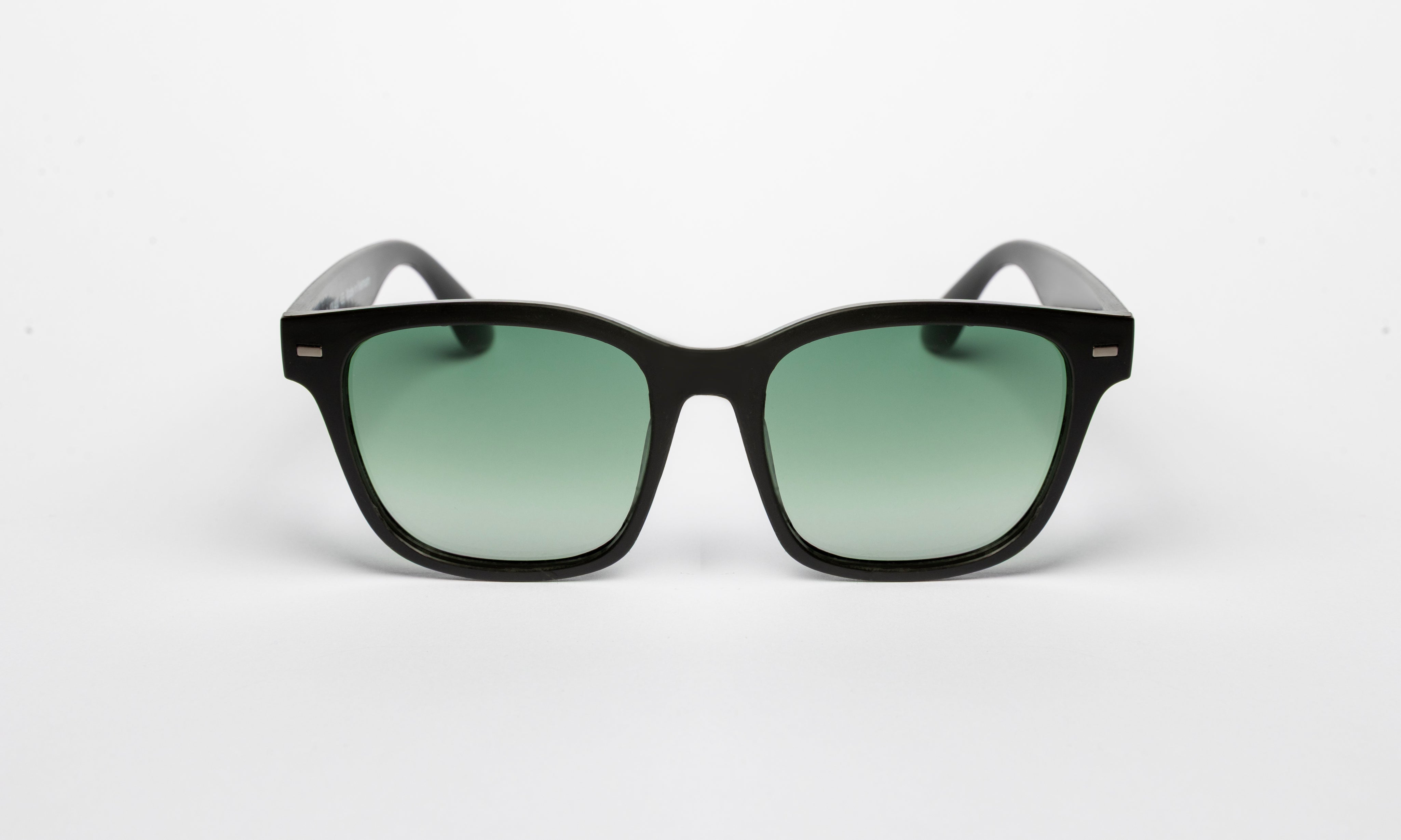 Gaia_Black_Gradient_Green_6.jpg