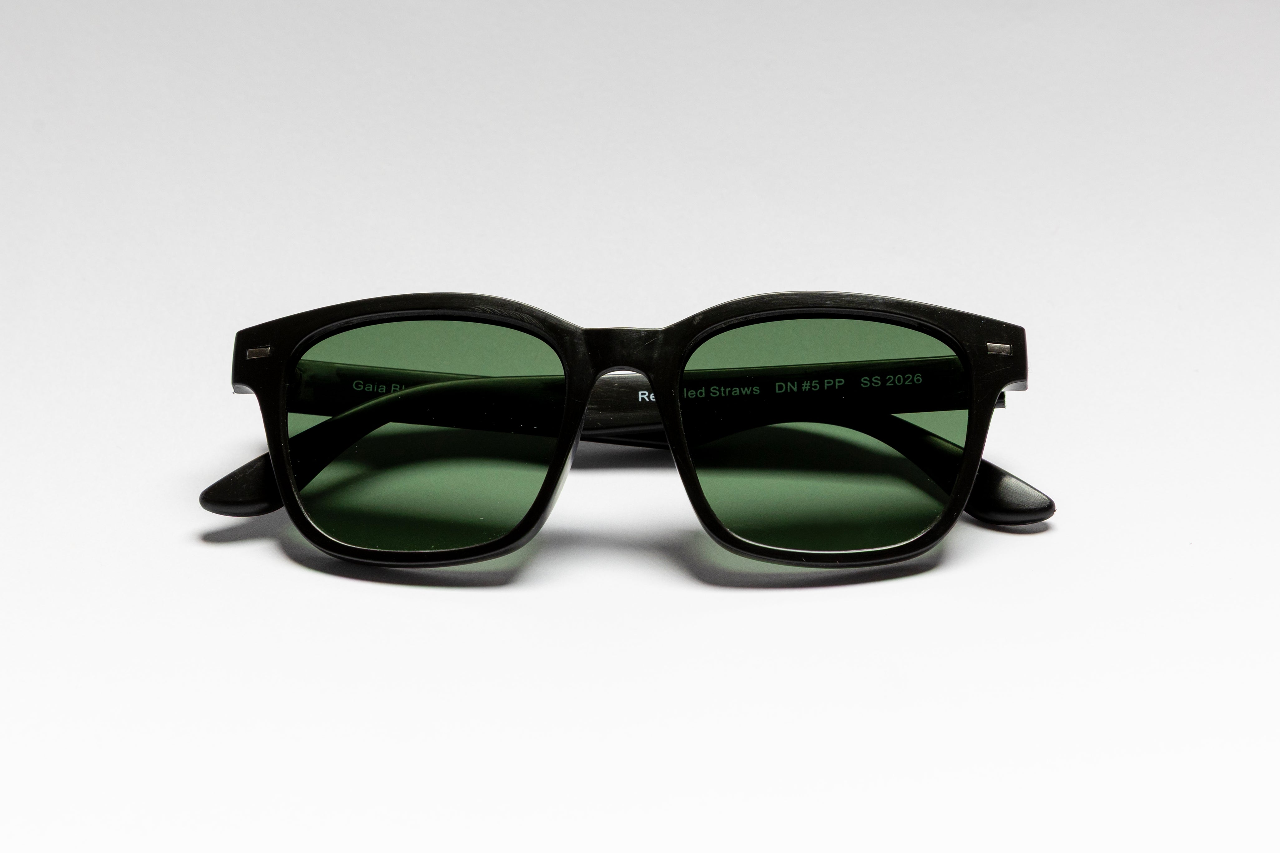 Gaia Black Dark Green
