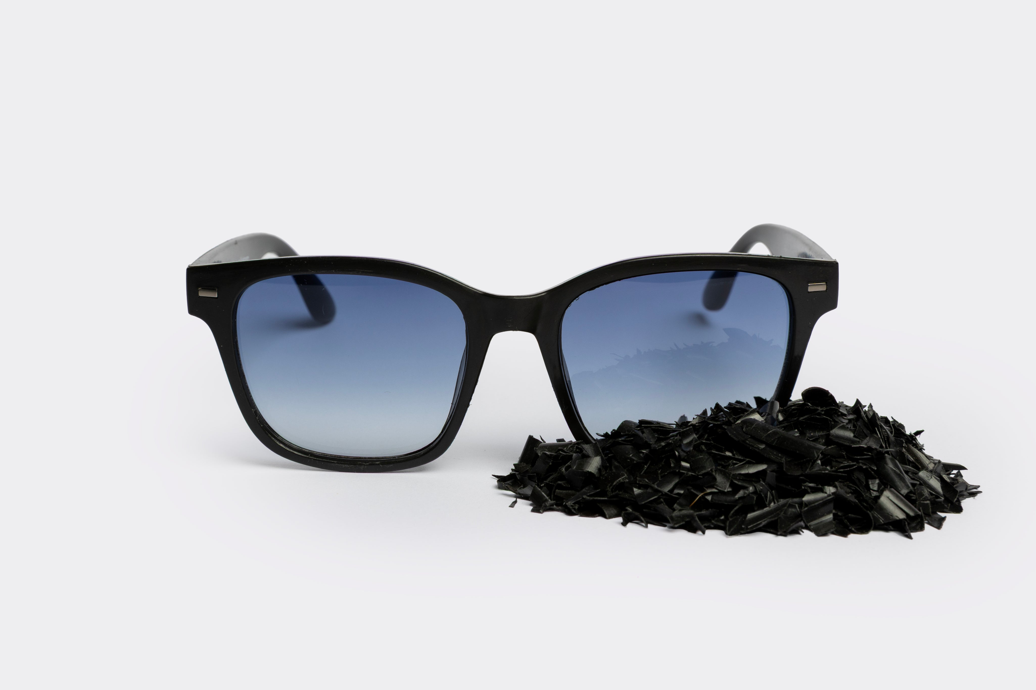 Gaia Black Gradient Blue