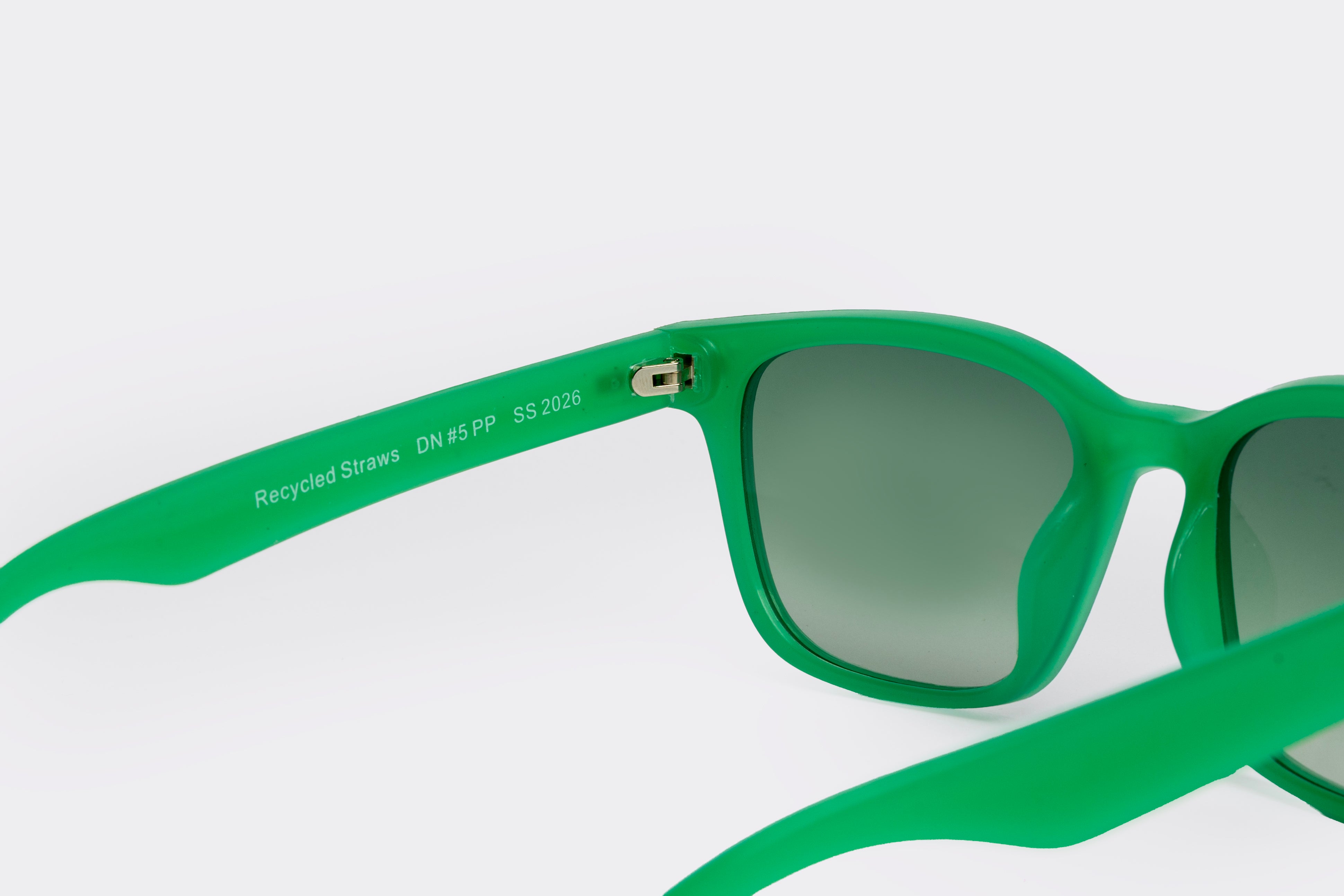 Gaia Green Gradient Green