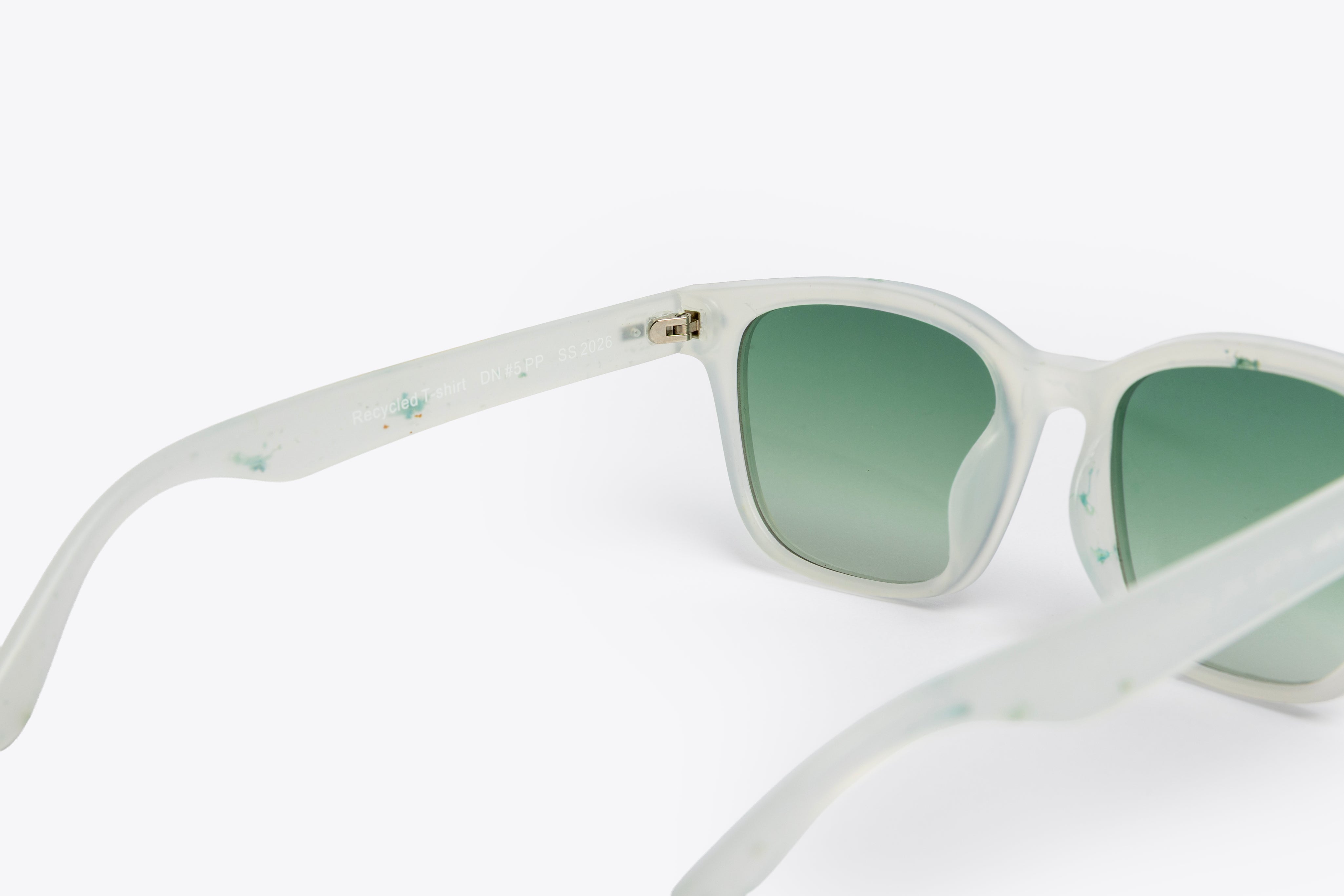 Gaia White Gradient Green