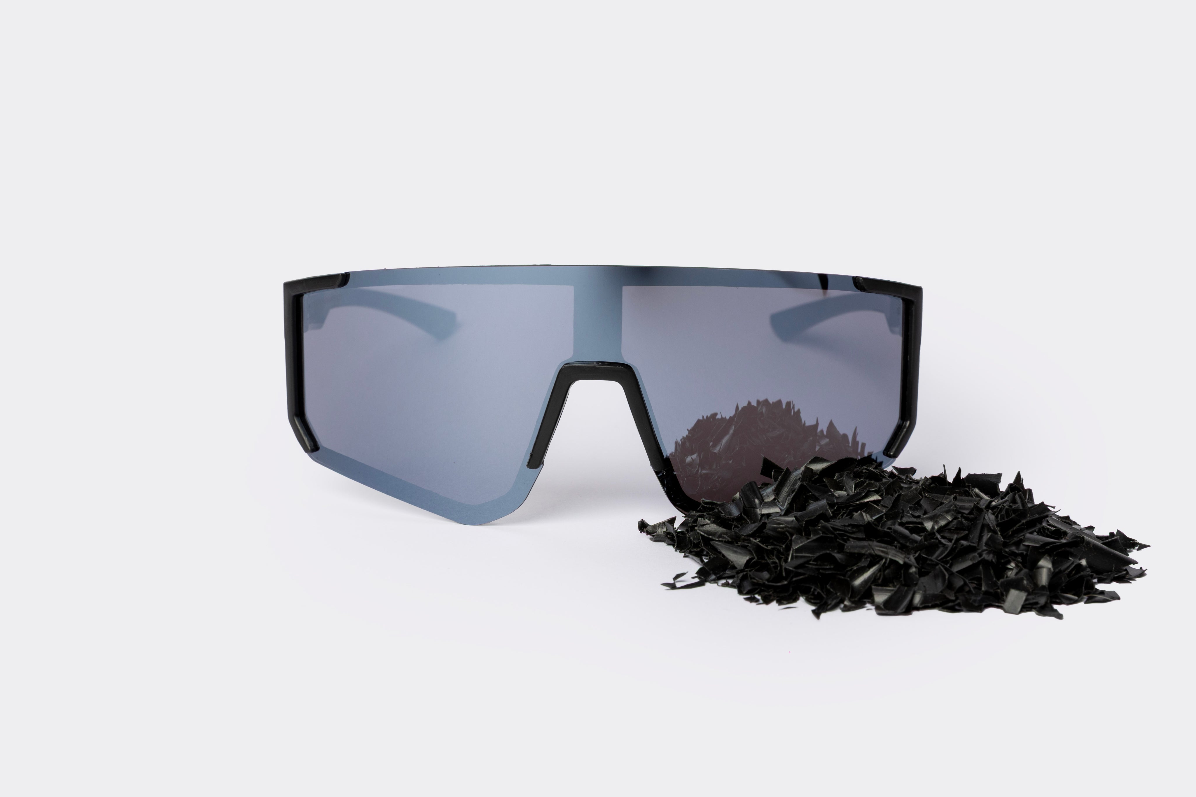 Sapa v. 2.0 Re-Run Black Photochromic Silver